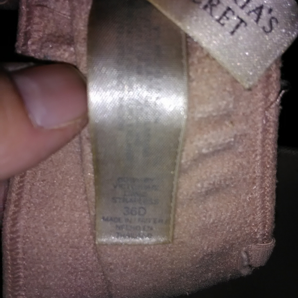 Victoria Secret Bra Size 36D - Picture 4 of 8